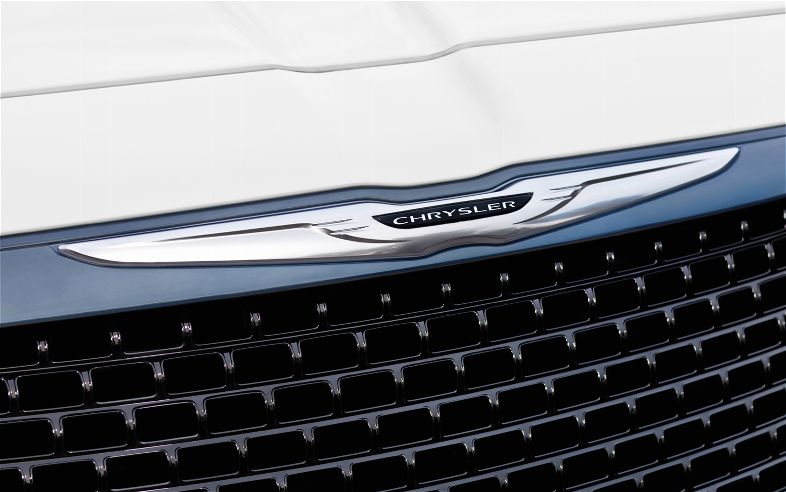 Chrysler srt8 2012 release date #5