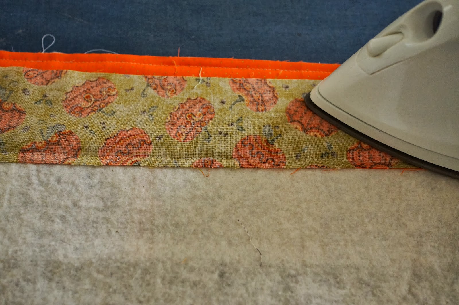 Lo, Ray, & Me: Reversible Fall Table Runner