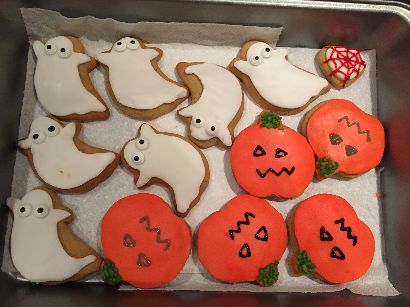 The Unseasoned Bakers Halloween Biscuits!