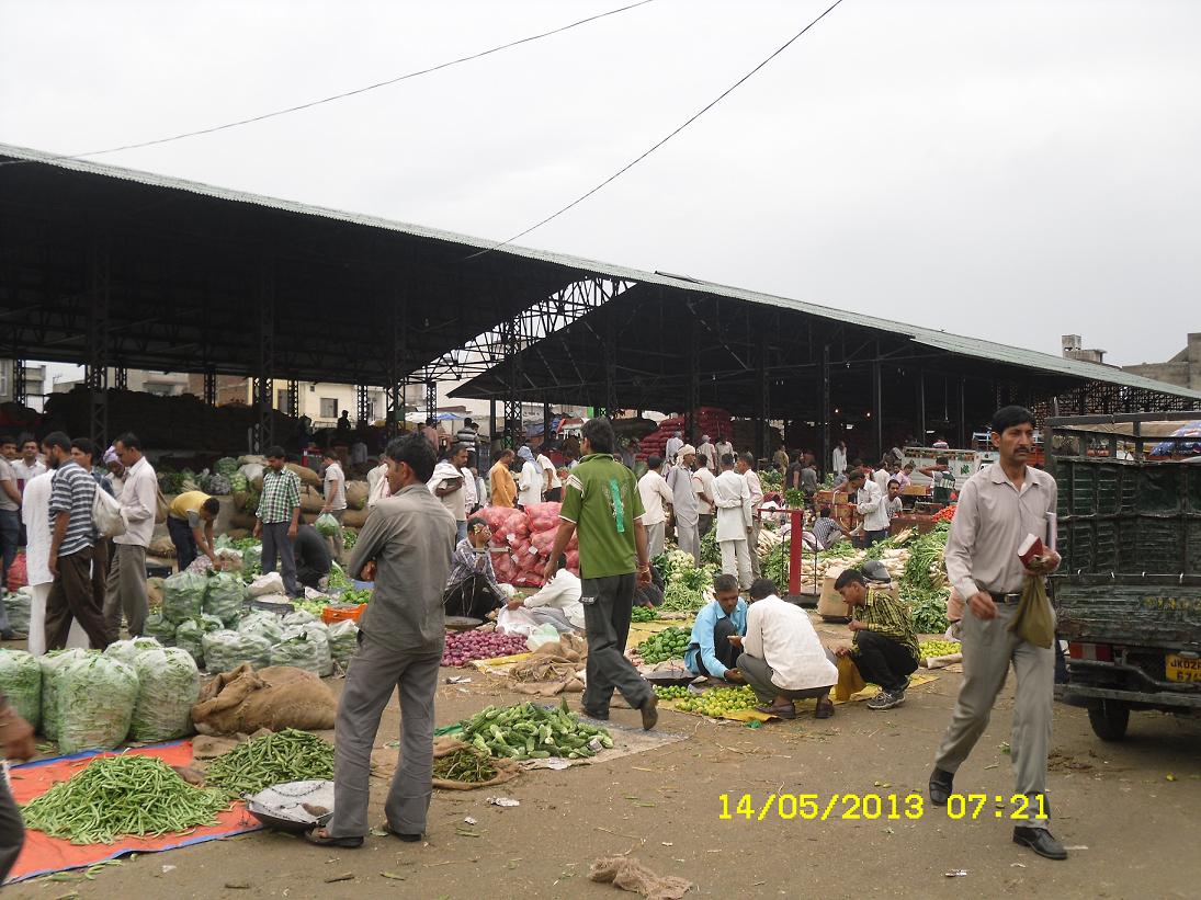 EXPLORING THE EXOTIC JAMMU & KASHMIR REGION As I walked around the