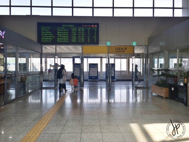 Bujeon station (Koreal)_train to busan