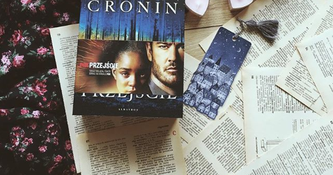 Recenzentka Doskonala Przejscie Justin Cronin
