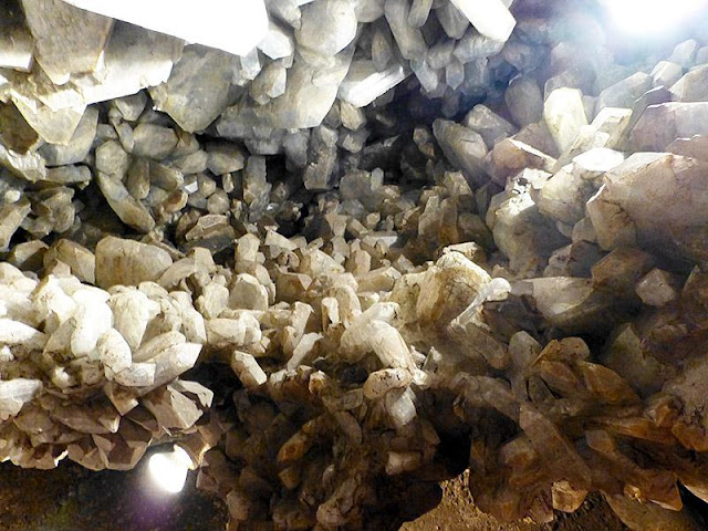 The Crystal Cave in Ohio 'Huge Celestite Crystals'