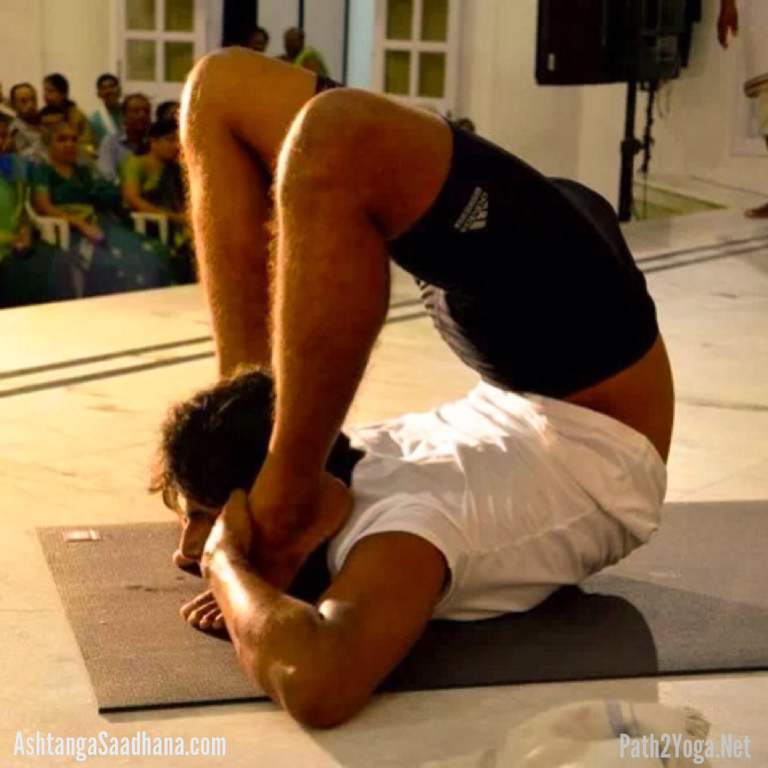 Vijay Kumar in Ganda Bherundasana