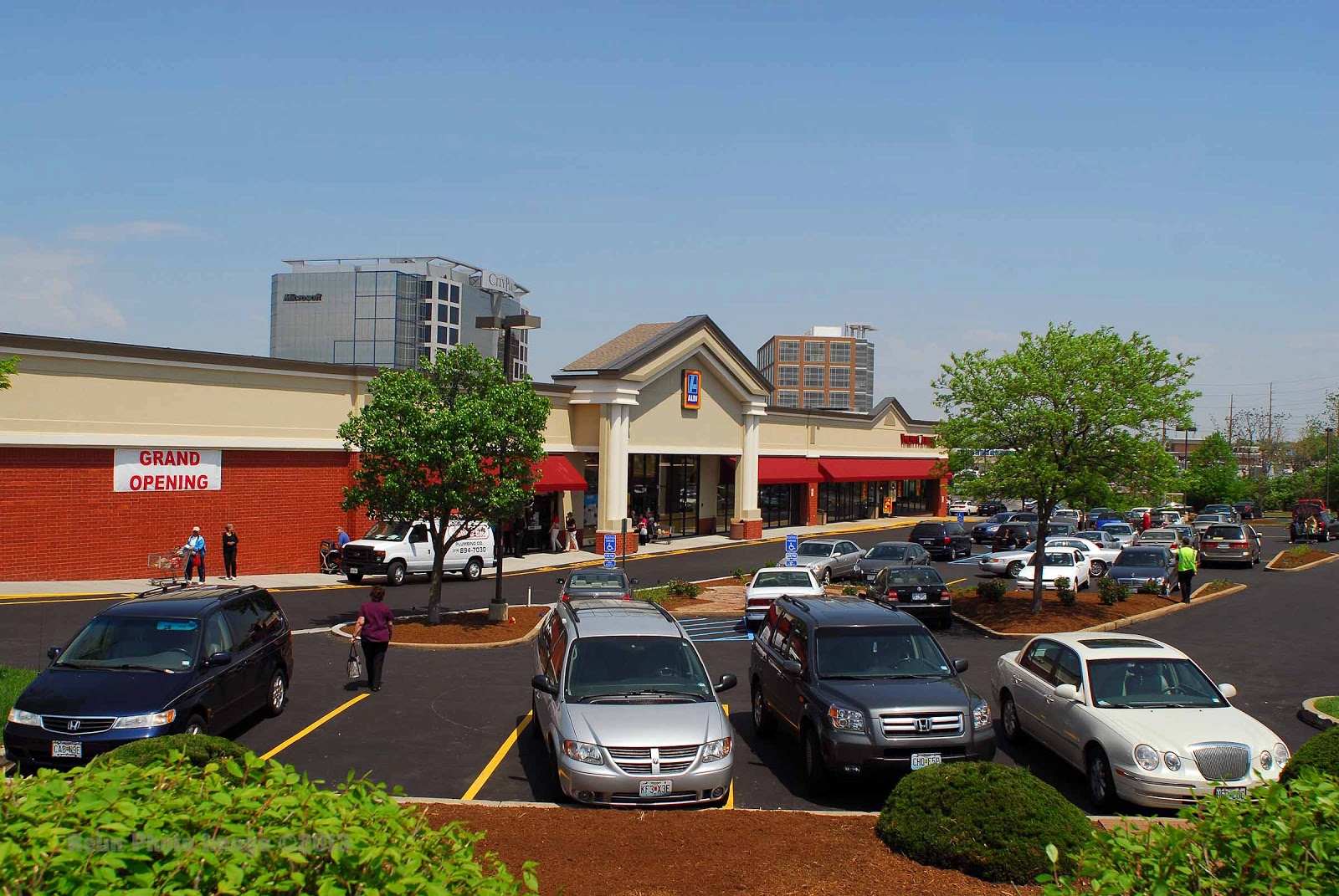 Oculusblog Business is Booming at Aldi's new store in Creve Coeur Missouri