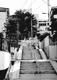 15-Kiyohiko-Azuma-Architectural-Urban-Sketches-and-Cityscape-Drawings-www-designstack-co