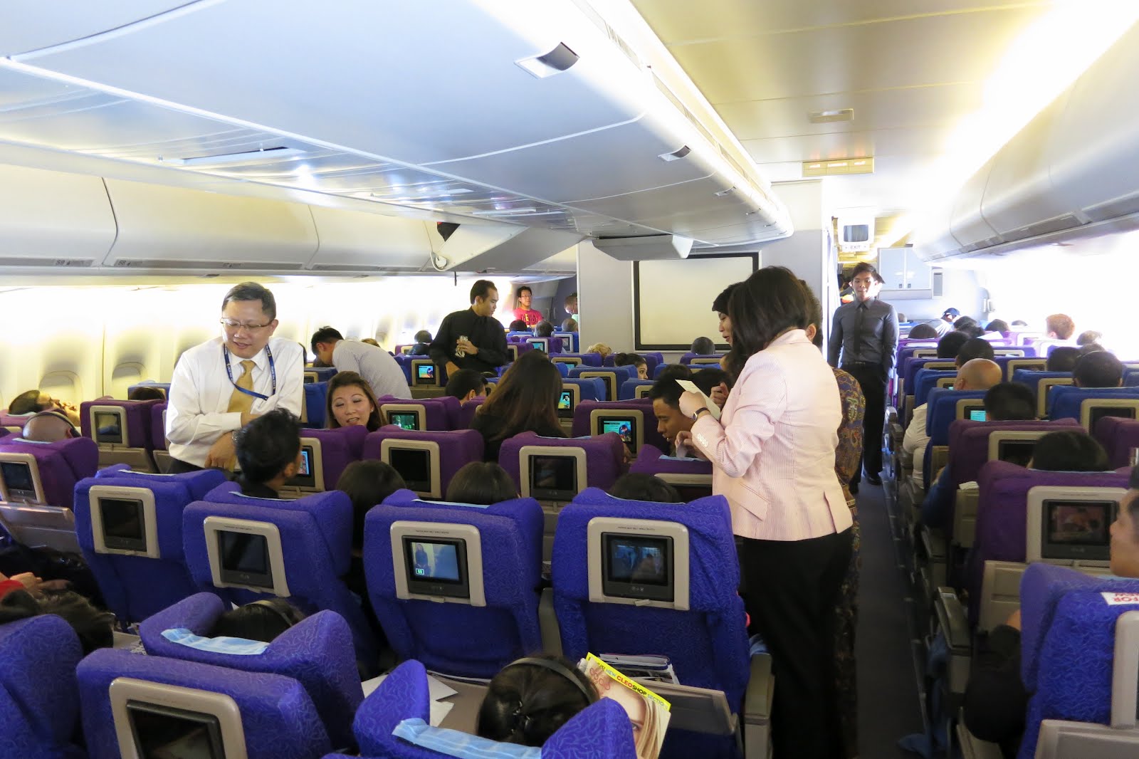 Singapore Airlines Боинг 747 салон