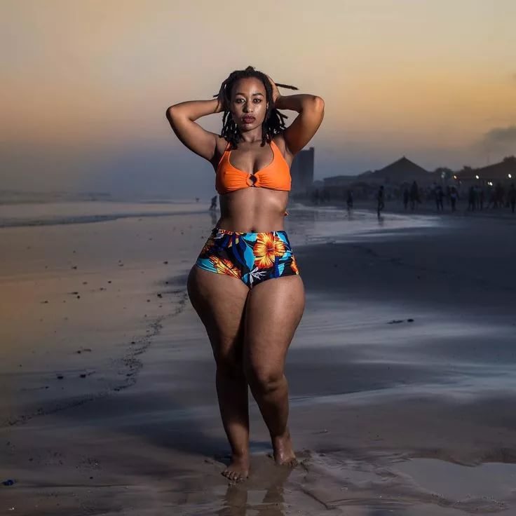 Mpho Khati is a South African model with wide hips. 