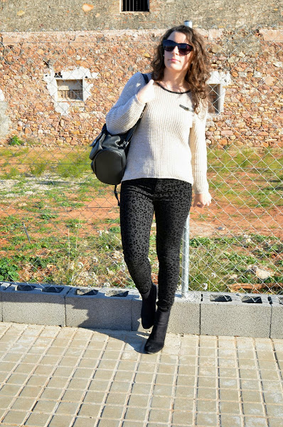 estampado animal, print, blogger, castellón, mi vestido azul, lourdes, fashion blog, negro, casual 