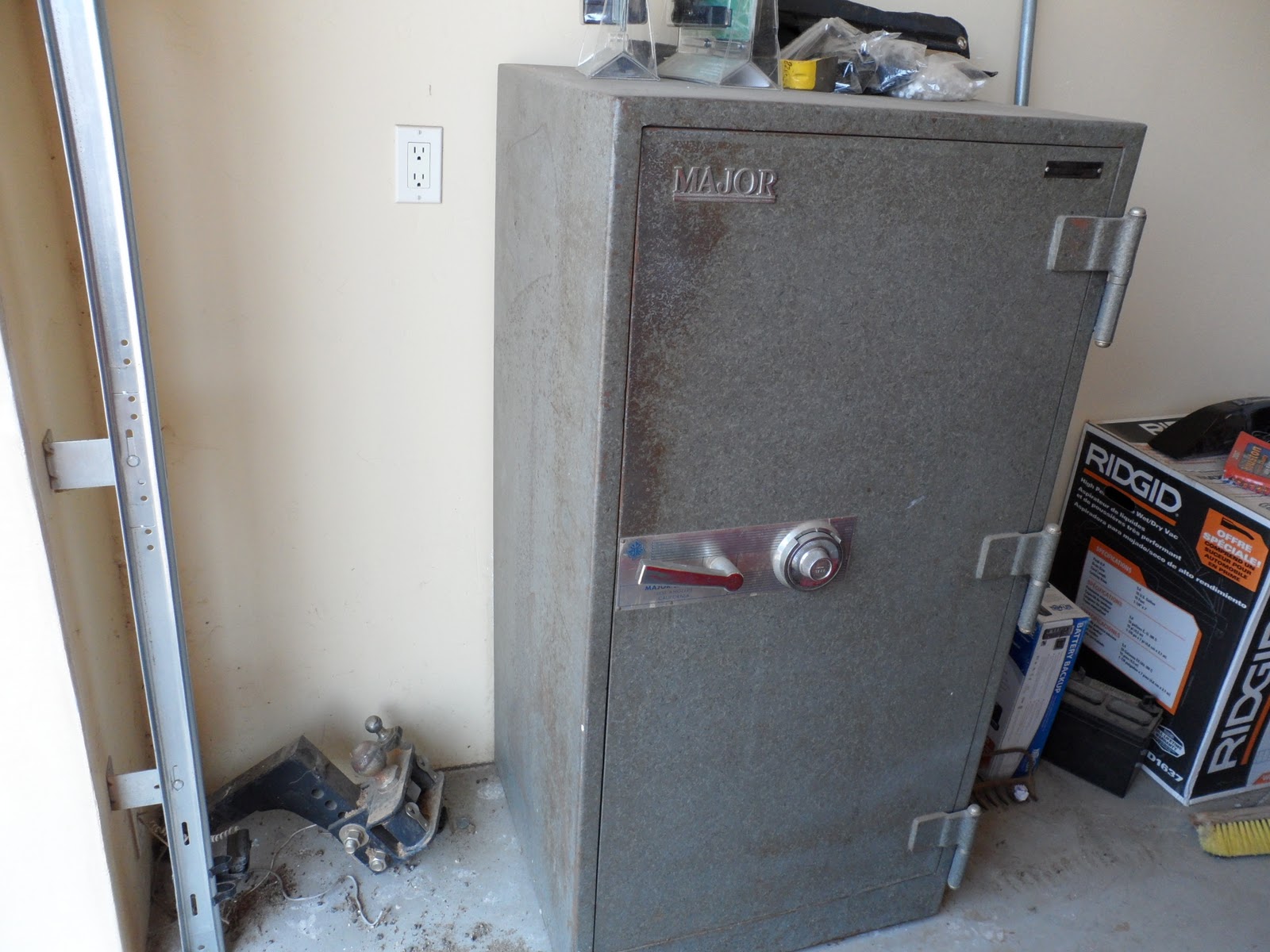 I'm Not Taking It With Me Major Floor Safe 300