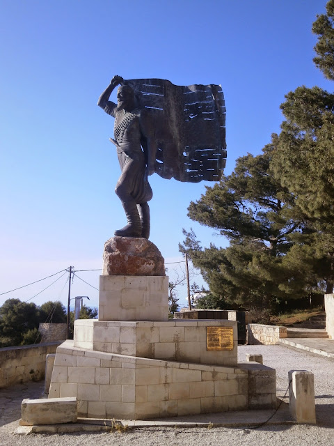 Pomnik Spirosa Kayalesa, Akrotiri, Kreta