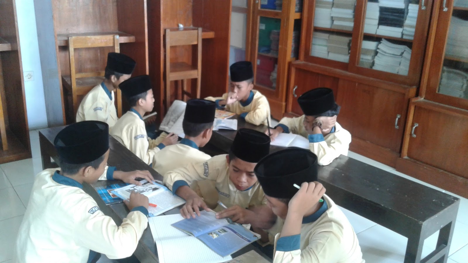 Sekolah Sekolah