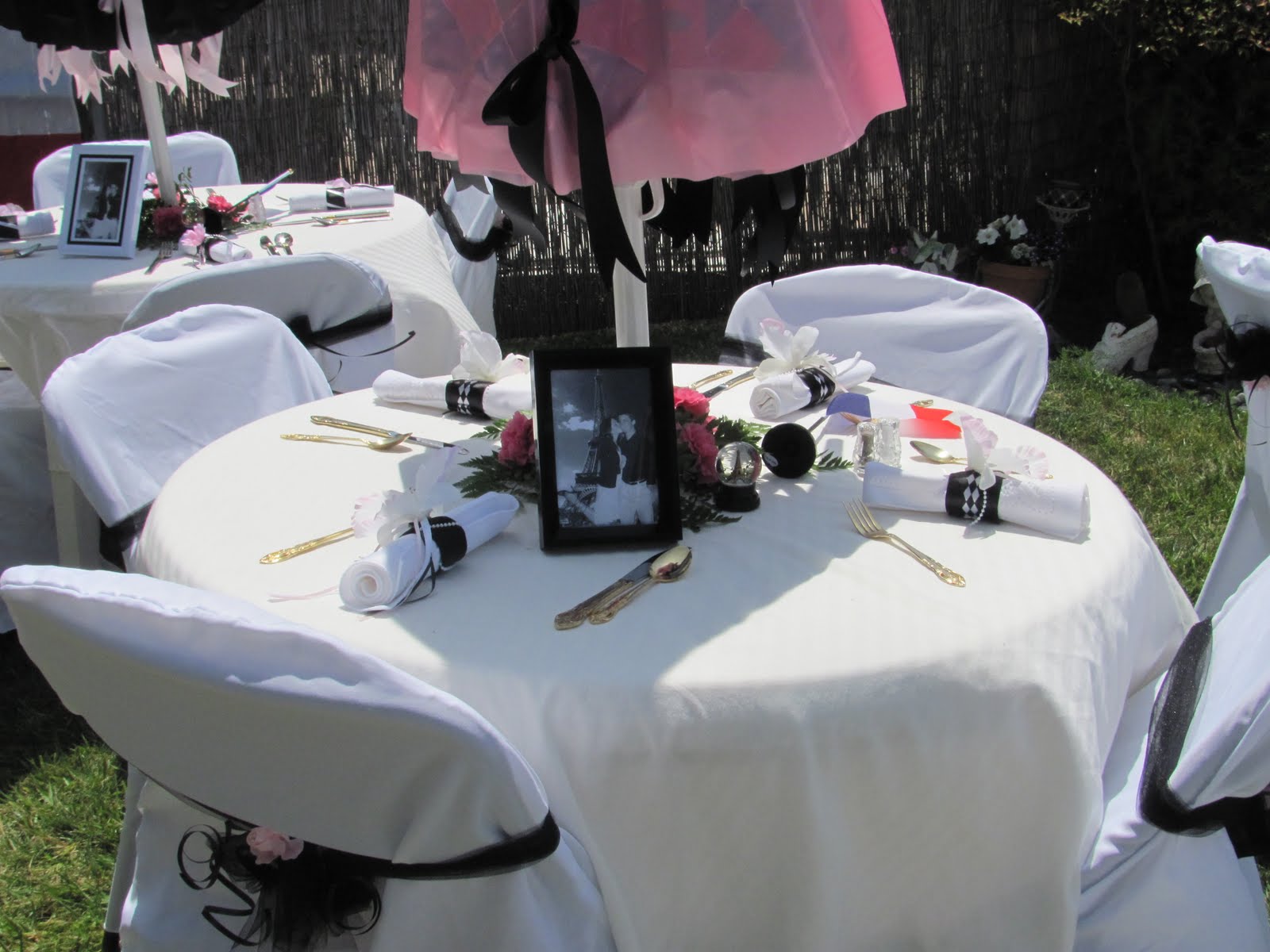 royalbashblog-co-ed-bridal-shower-for-a-travel-crazy-pair