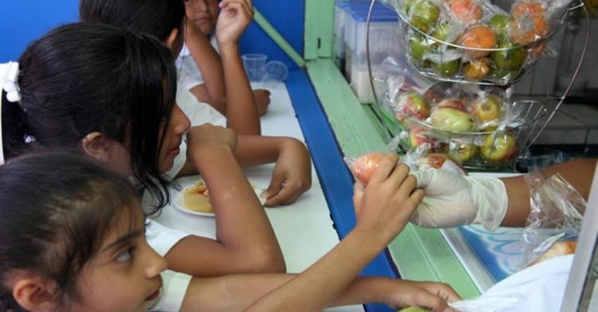 Advertiremos al consumidor para protegerlo de alimentos procesados, sostuvo la Ministra de Salud Ministra Patricia García - MINSA - www.minsa.gob.pe Advertiremos al consumidor para protegerlo de alimentos procesados, sostuvo la Ministra de Salud Ministra Patricia García - MINSA - www.minsa.gob.pe