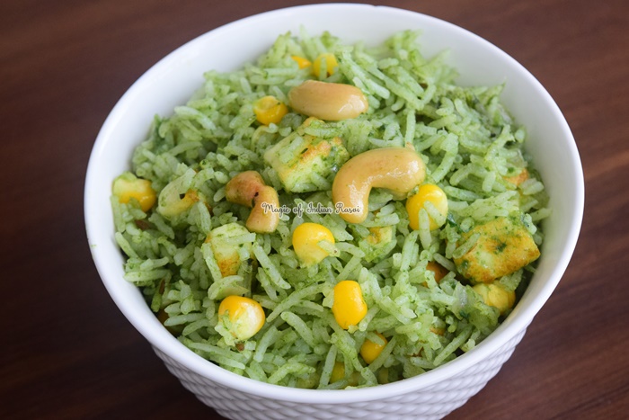 Palak Paneer Pulao Recipe - पालक पनीर पुलाओ रेसिपी - Priya R - Magic of Indian Rasoi