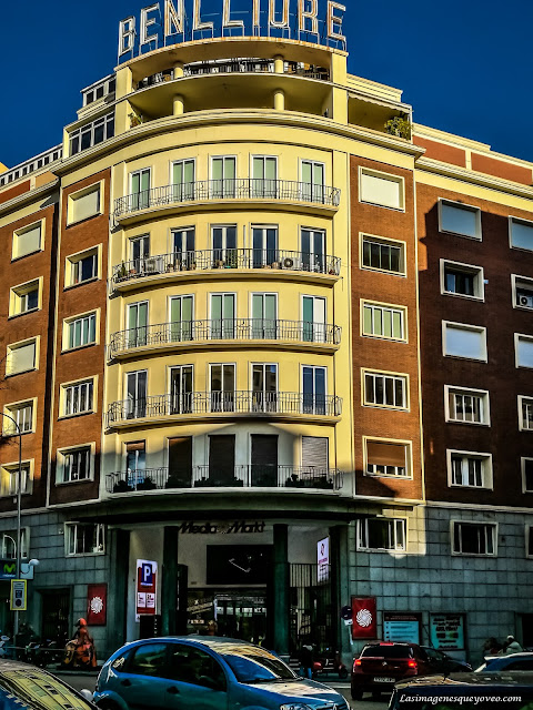 Los tejados de Madrid a vista de Zoom. Calle Alcalá (6), las linternas de los tejados de la zona de Goya