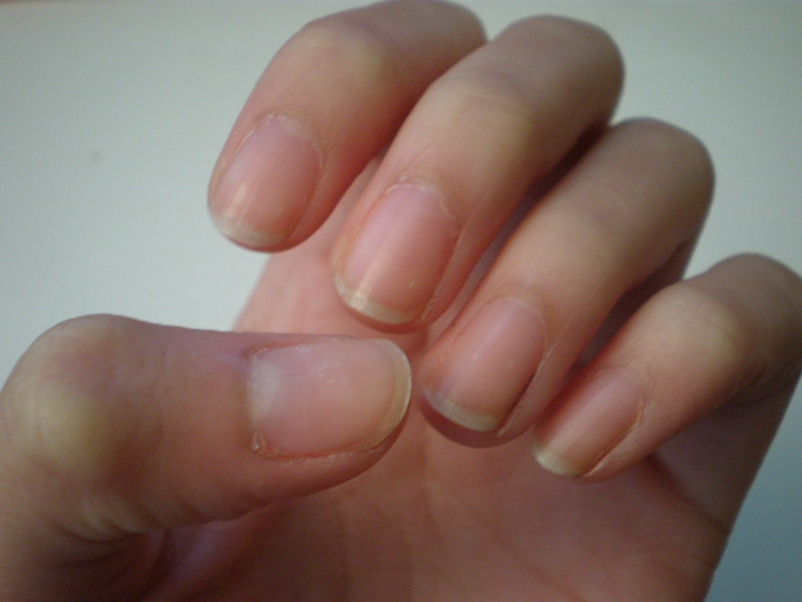 NAILHOLICS UNITE! How to REMOVE Rhinestones/Nail art