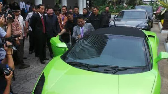 Hotman Paris Buat Sayembara! Untuk Tuntaskan Sidang Jessica, Ia Akan Hadiahkan Lamborghini Senilai Rp 12 Miliar Hotman Paris Buat Sayembara! Untuk Tuntaskan Sidang Jessica, Ia Akan Hadiahkan Lamborghini Senilai Rp 12 Miliar