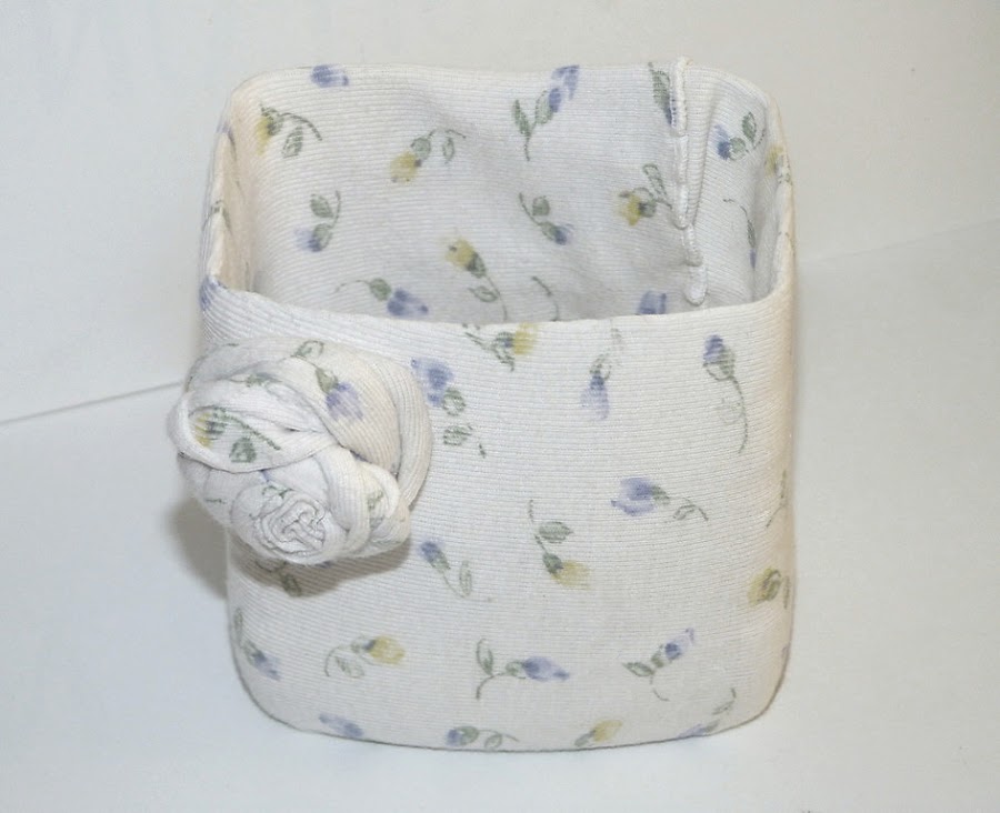 botella-plastico-reciclada-rosa-tela