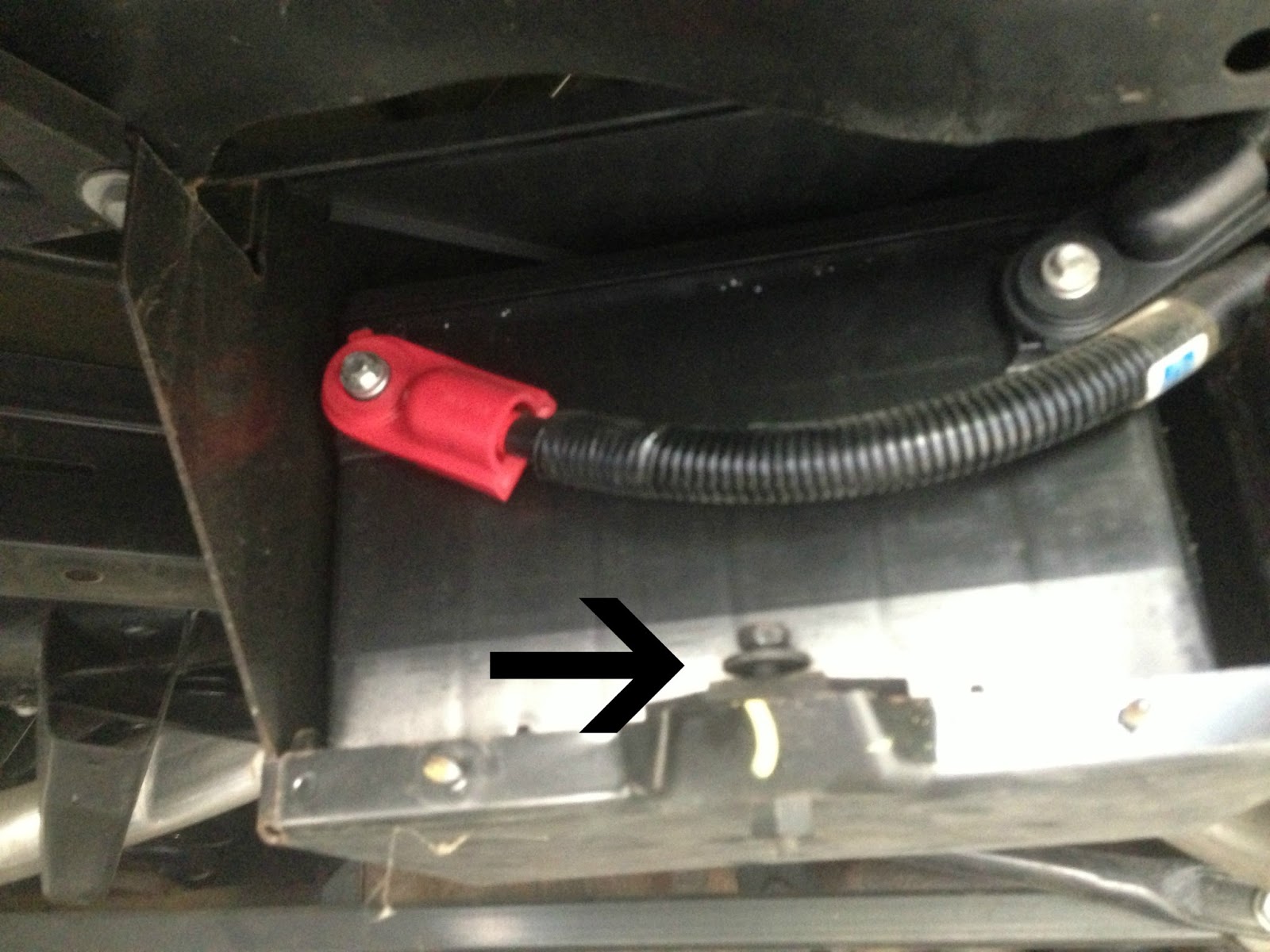 My Auto Care Racing Division : How to remove and install a battery in a