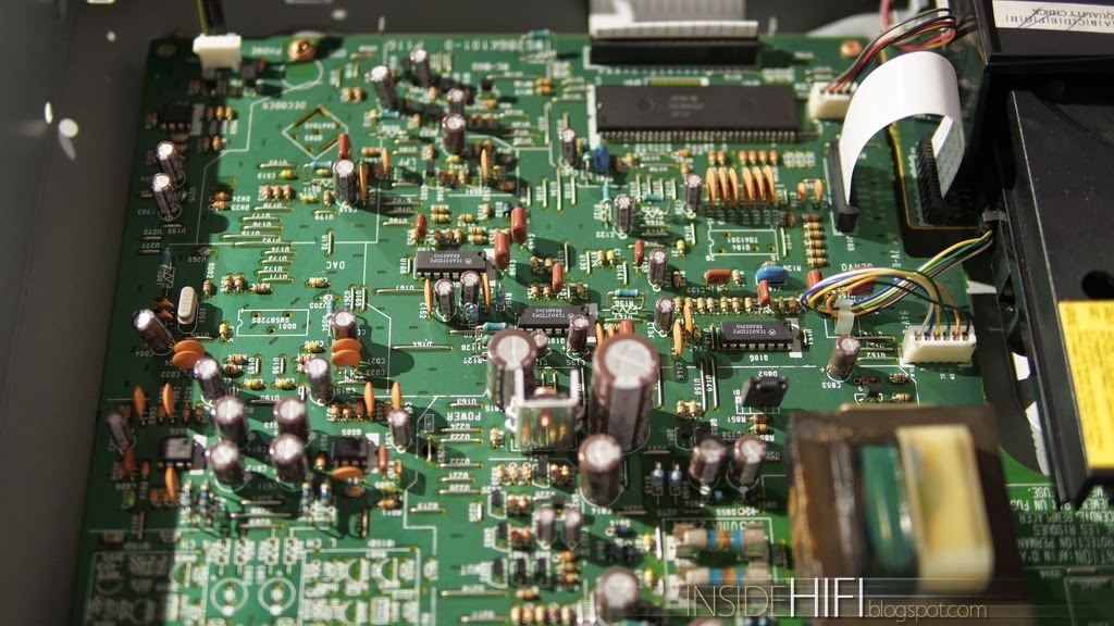 Inside HiFi Marantz CD53 (74CD53/02B)