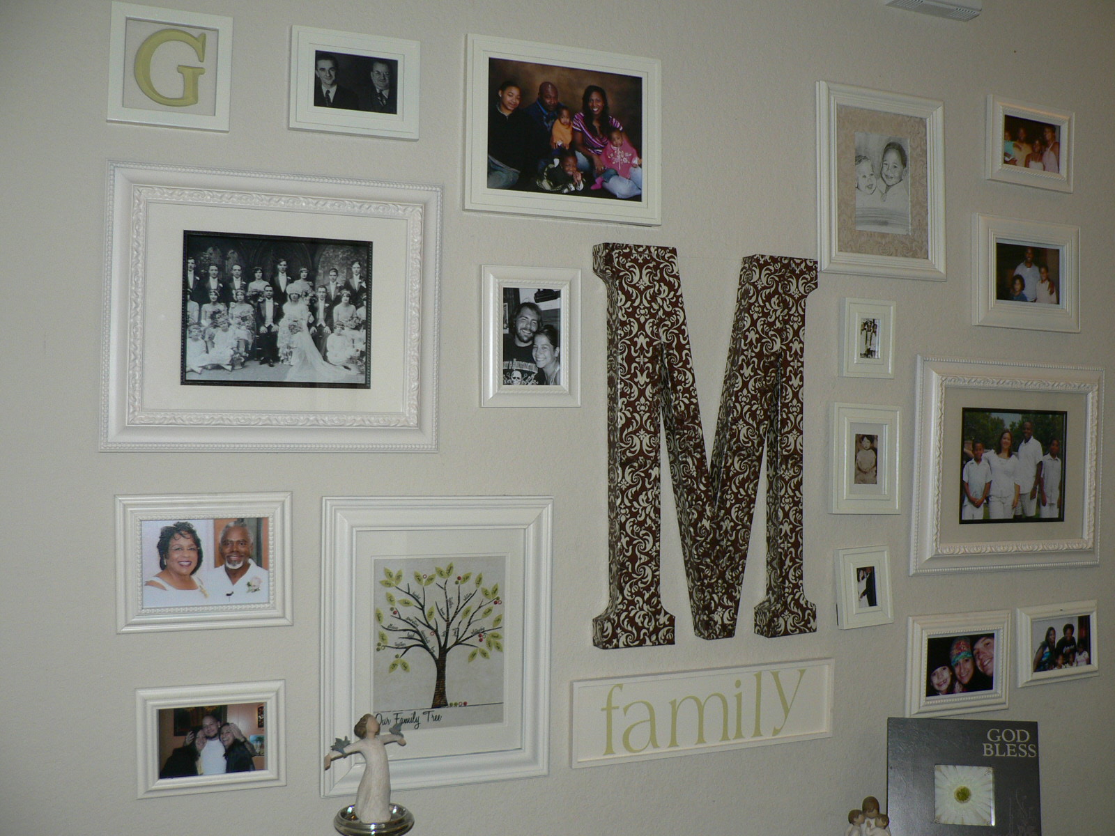 50+ Bedroom Picture Frame Collage Wall Pics