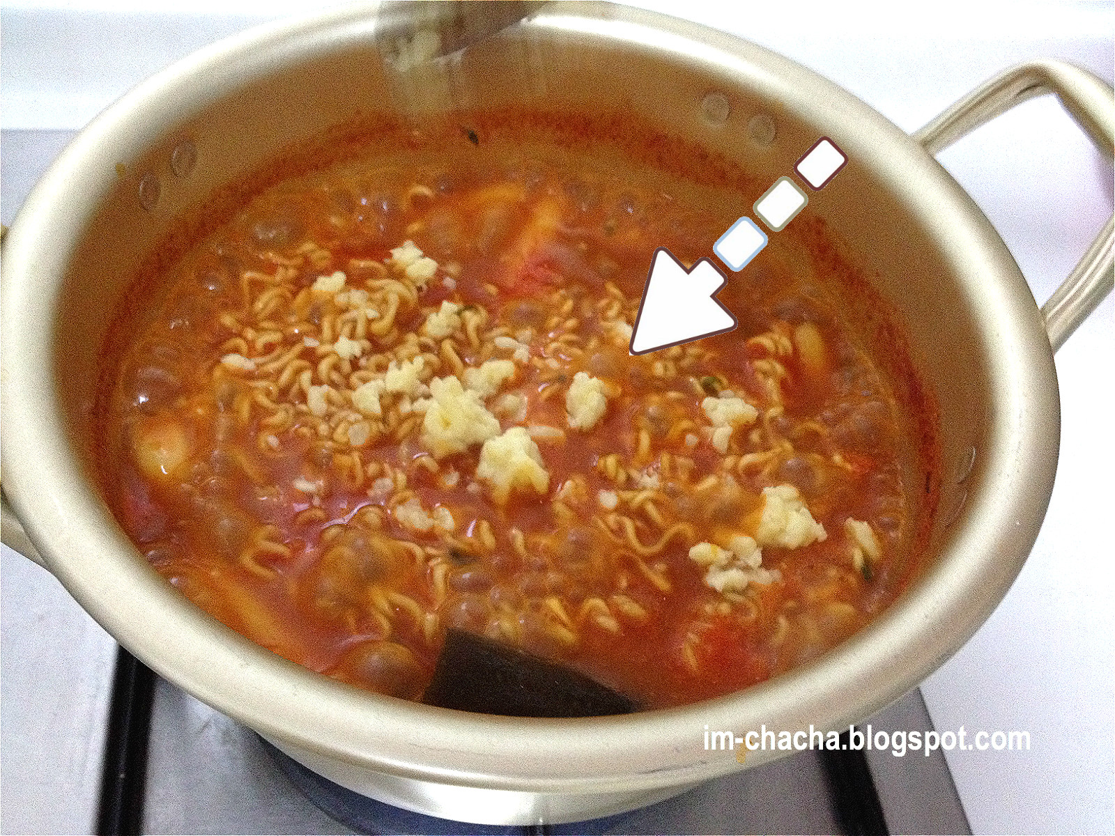 How to cook Cheese Ramen ? Korean ramen + Rice cake and Cheese Travel