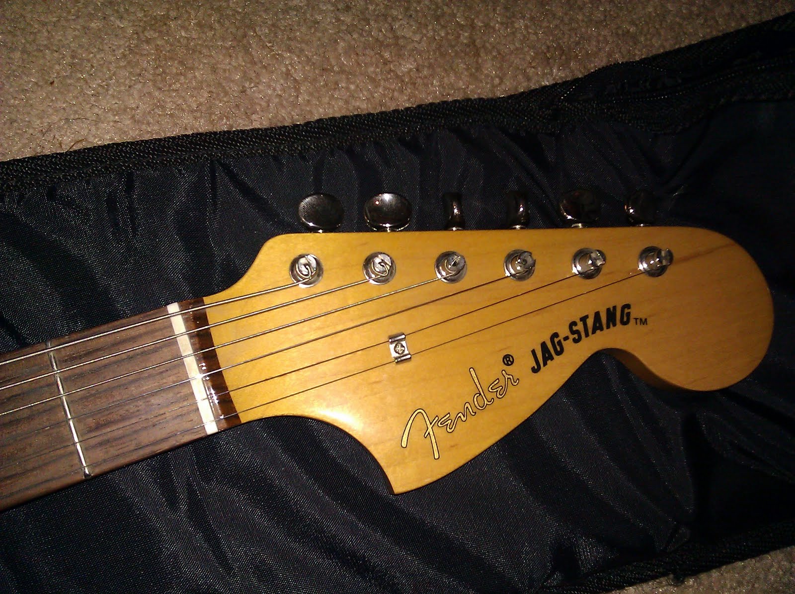 Paul's Random Reviews Fender JagStang