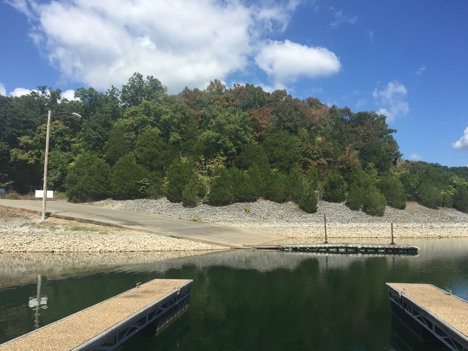 Travel Reviews & Information Dale Hollow Lake Reservoir in Kentucky