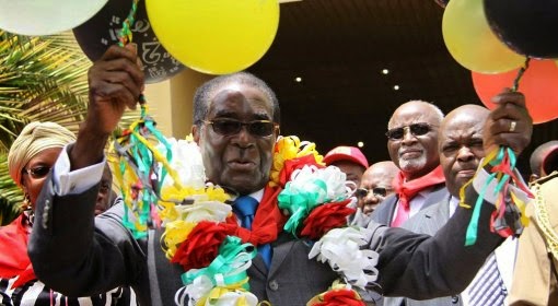 Zimbabwe's president Robet Mugabe spent  £400,000 on his birthday celebrations while his country is still starving and now internet pays him back with hilarious Mugabe fall memes via geniushowto.blogspot.com #MugabeFalls