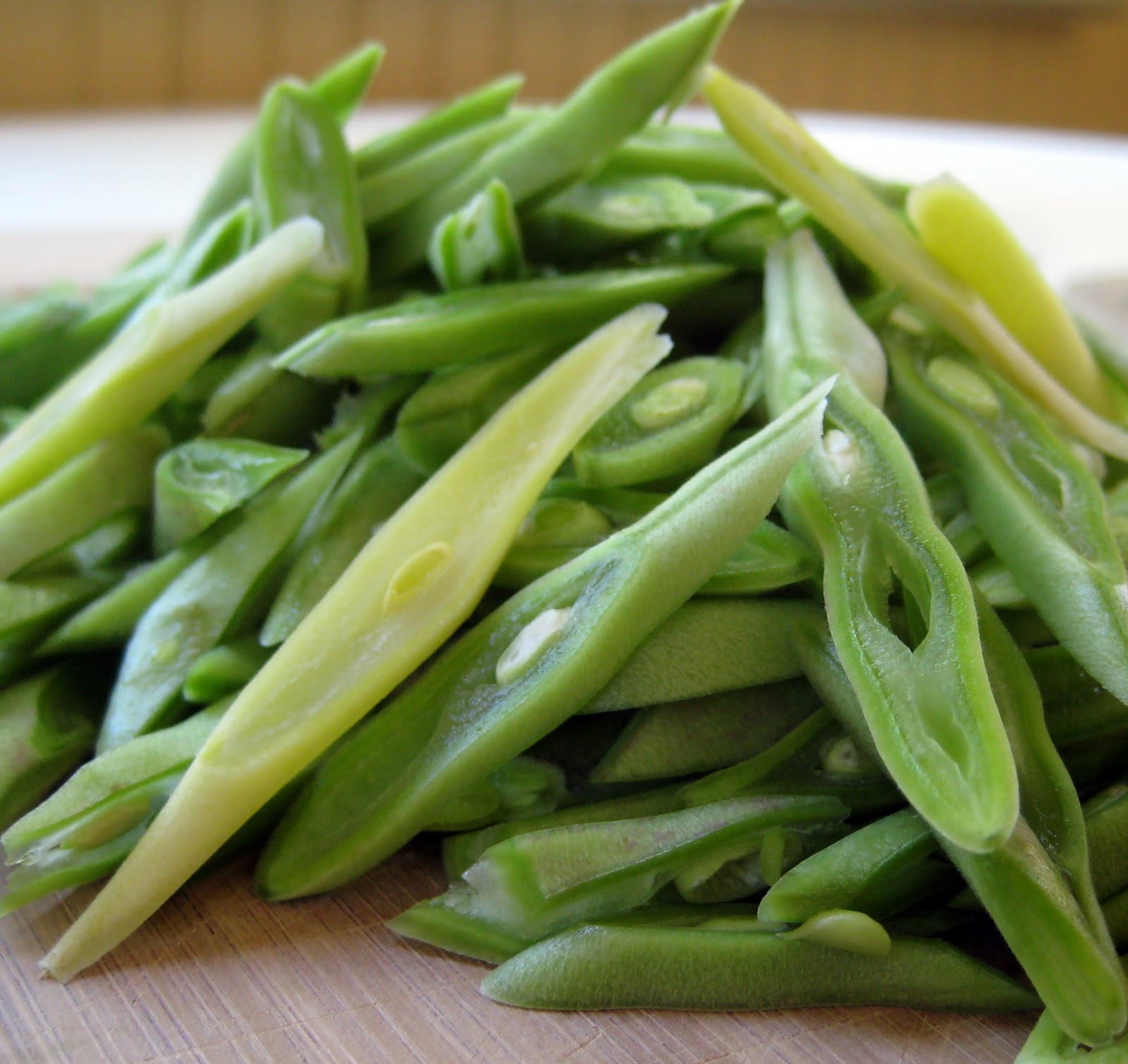 Cook Food. Mostly Plants. Sauteed Green Beans with Almonds