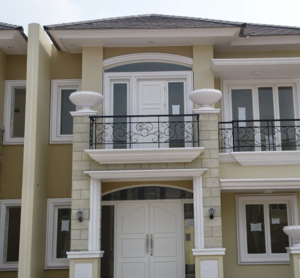 45 Model Tiang  Teras  Rumah  Minimalis Modern yang Mewah  