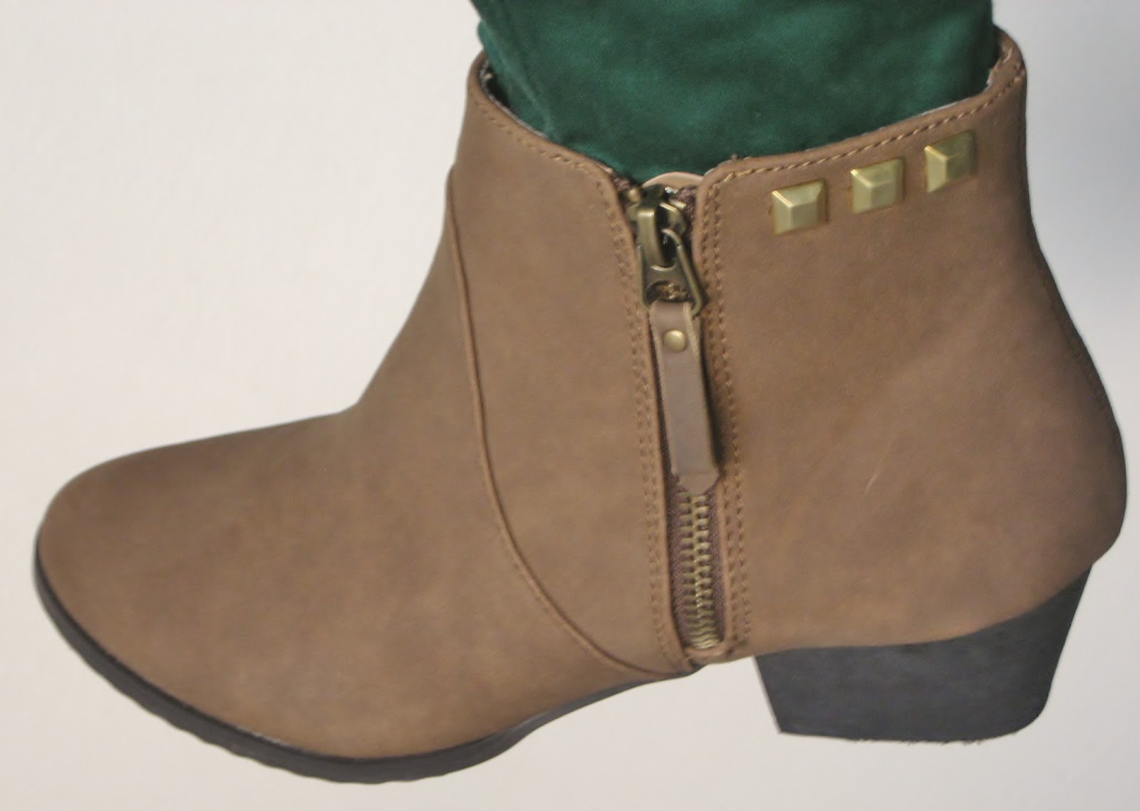 Manualidades y tendencias: DIY: con tachuelas / boots
