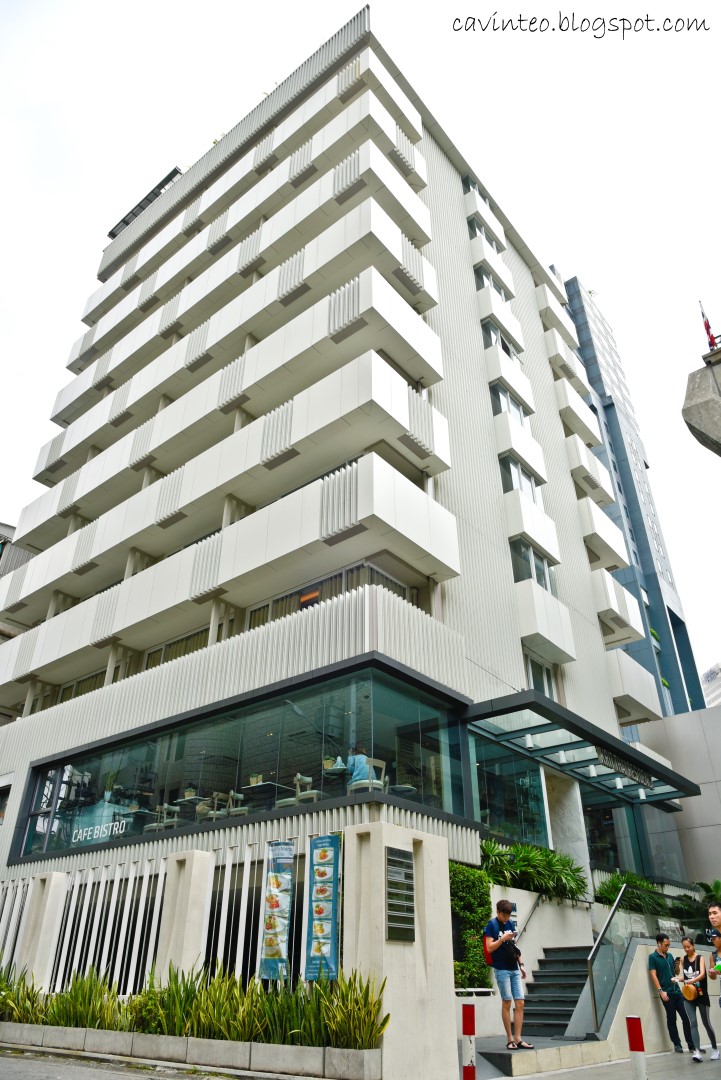 Entree Kibbles Review Kritthai Residence Super Near National