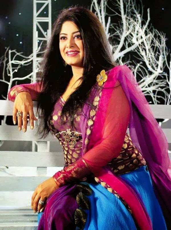 Bangladeshi Super Hot Model Moushumi Dallywood Actress Photo ~ Bangladeshi Models Photo