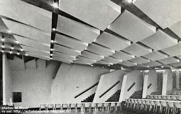 Perros-Guirec - Palais des Congrès et des Festivités  Architectes: Christain Cacaut, André Mrowiec.  Construction: 1969 - 1970