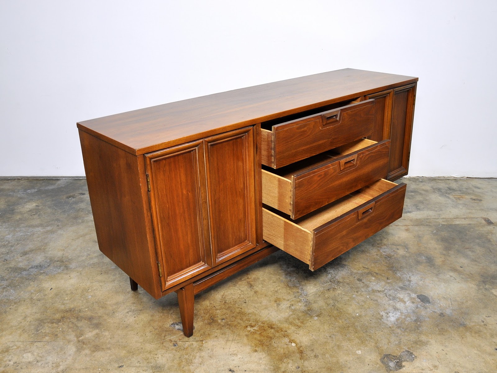 SELECT MODERN Mid Century Credenza, Bar, Buffet or Sideboard