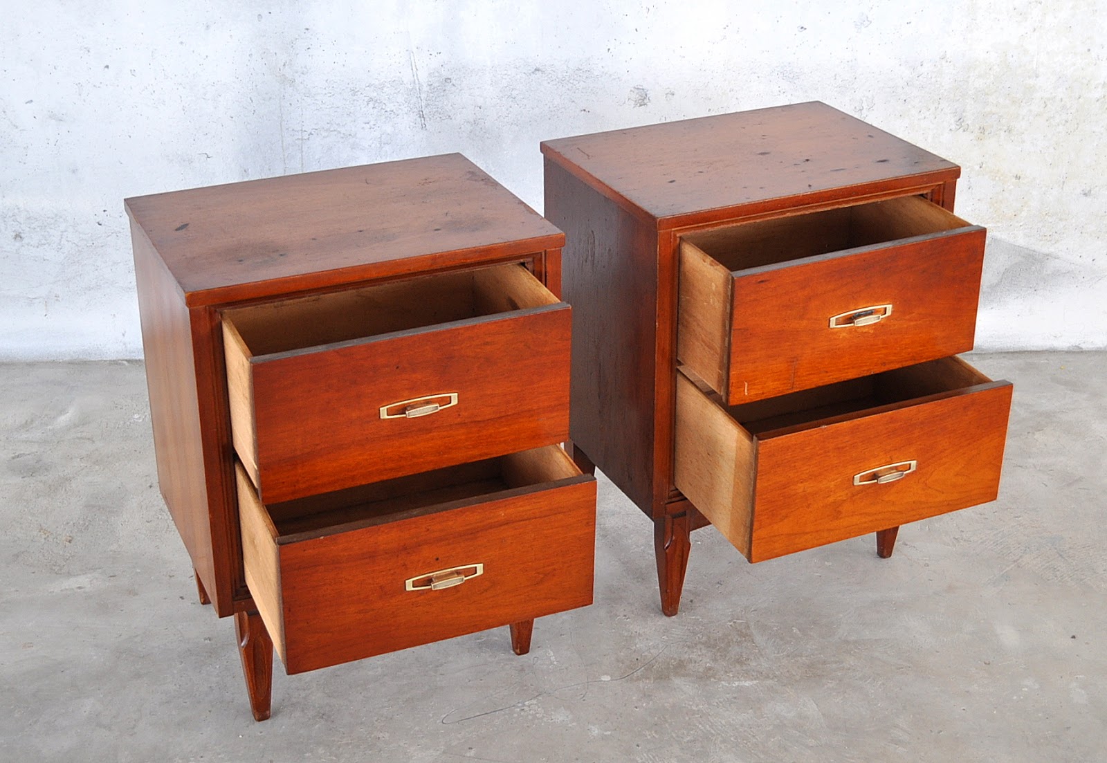 SELECT MODERN Pair of Mid Century Modern Nightstands / Bedside Tables