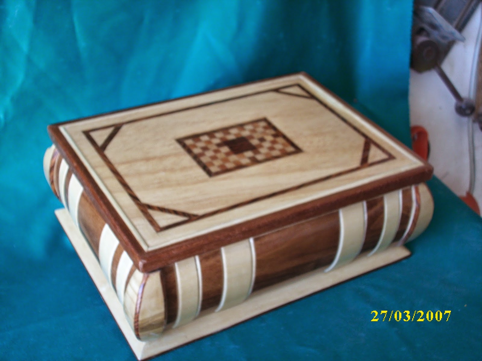 Oggetti In Legno Più Venduti Online Creazione di piccoli oggetti in legno: Oggetti Legno :Cofanetti artigianali