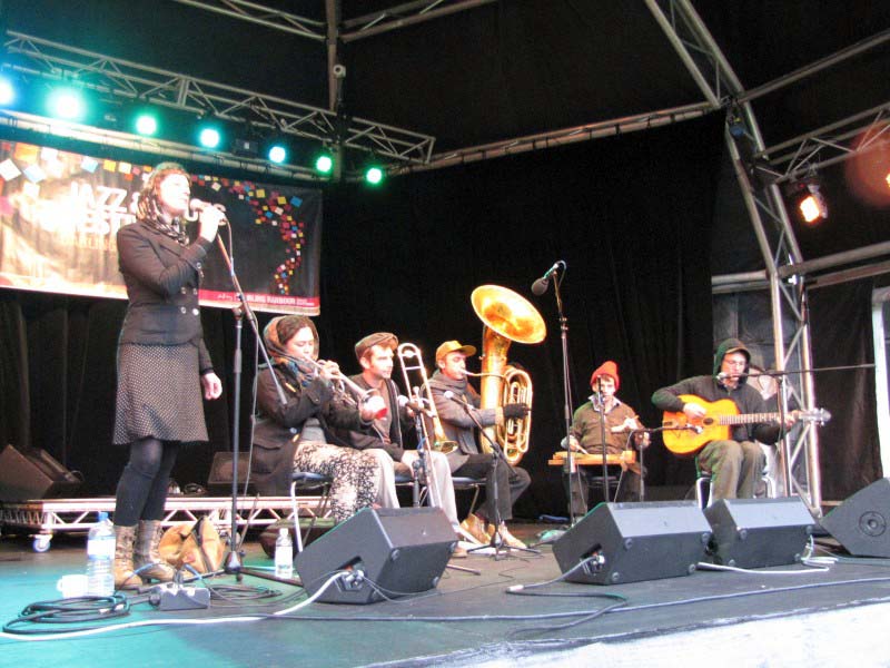 Canberra Jazz blog Caught in passing (DHJF8)