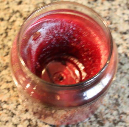 Yankee Candle Care Hints And Tips Andy S Yankees What You Are Aiming For Is To Maintain A Completely Flat Surface As Burn Your Candle Down Through The Jar Should Then Get Huge 150 Hours Of