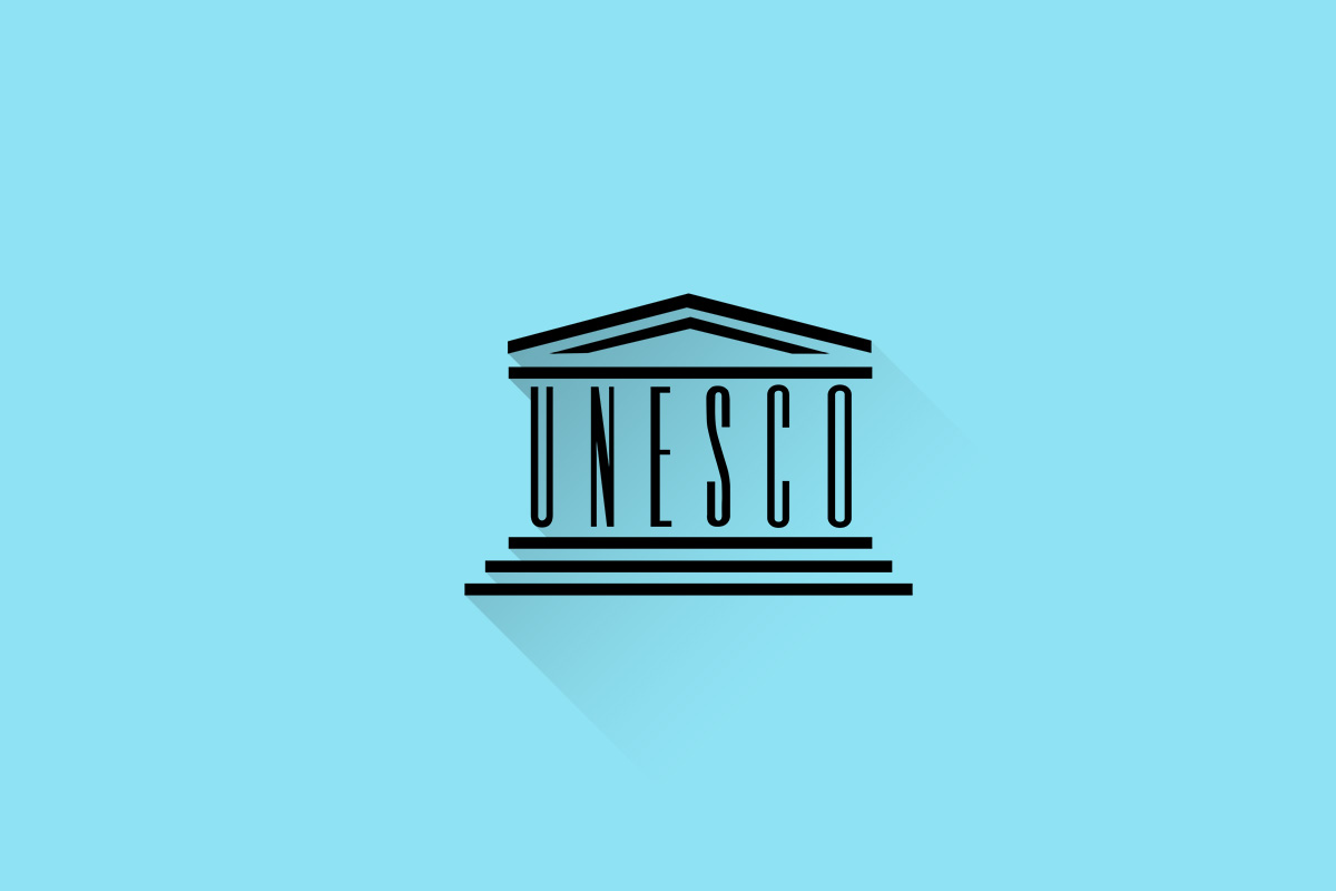 Unesco site. ЮНЕСКО. ЮНЕСКО эмблема. ЮНЕСКО на белом фоне. Фон ЮНЕСКО.