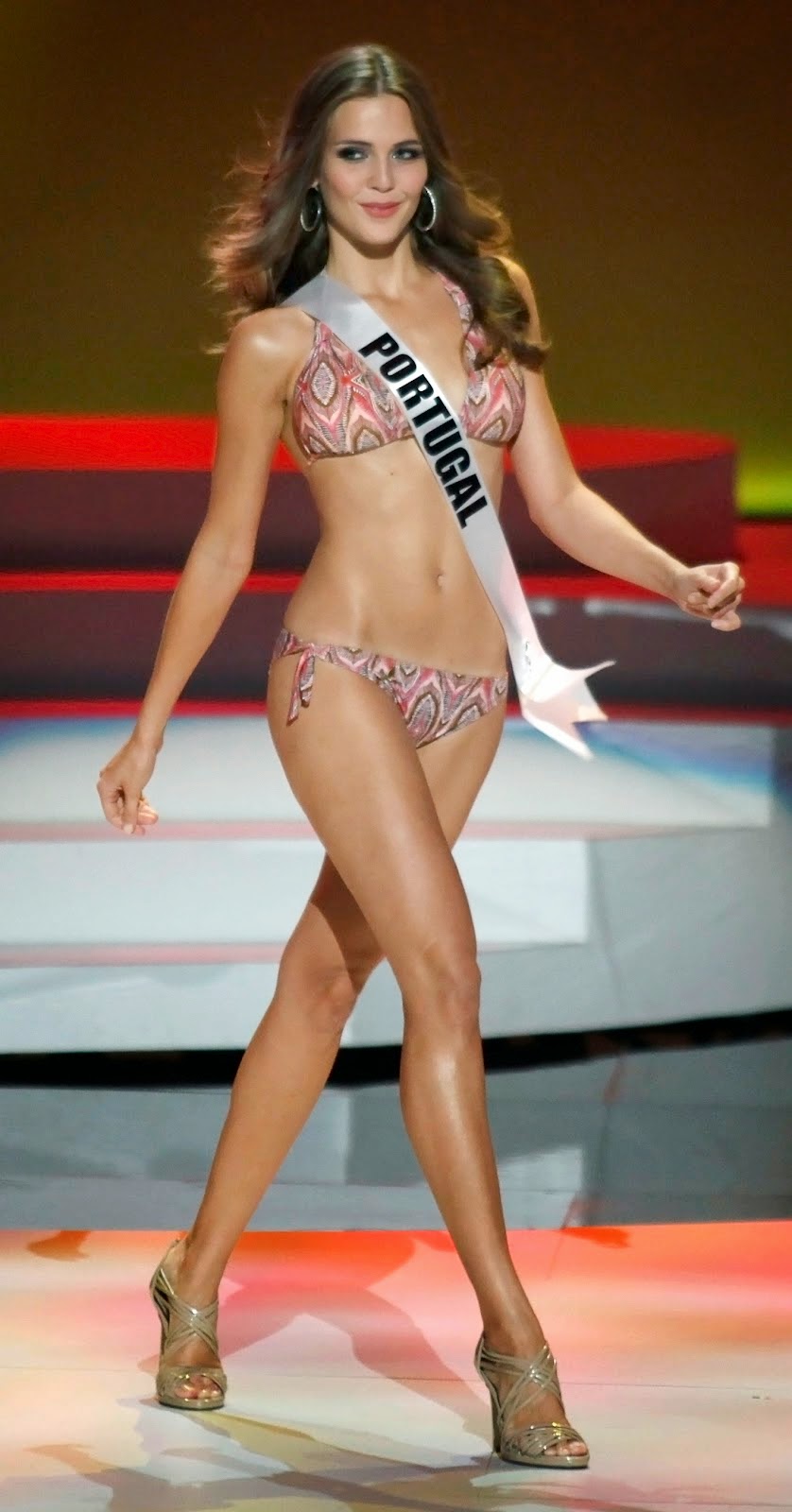 La tempestad... Miss Portugal Universo 2014 é Patrícia da Silva