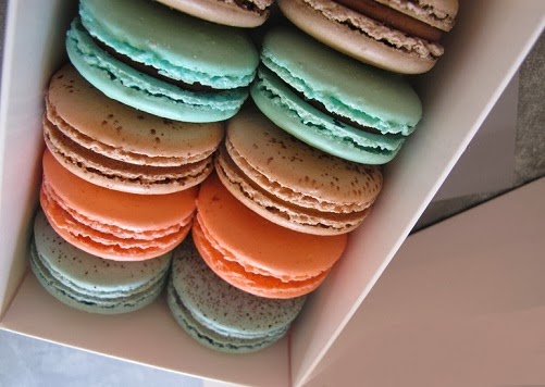 Pretty Colorful Macarons Pictures ~ Cooking Images
