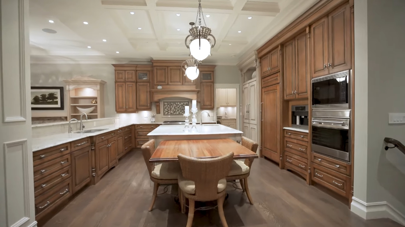 21 Photos vs. 13472 13A Avenue, White Rock | Neacsu Denner Group - Luxury Home And Interior Design Video Tour