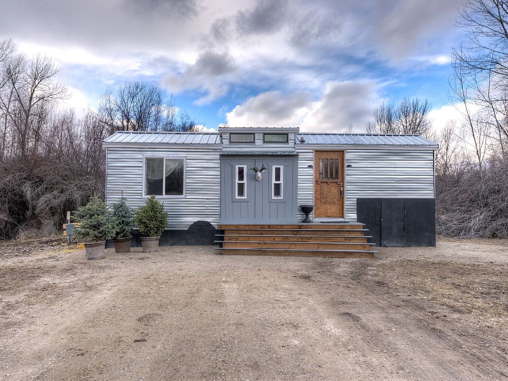 mytinyhousedirectory Lewis & Clark's Tiny House Vacation Rental