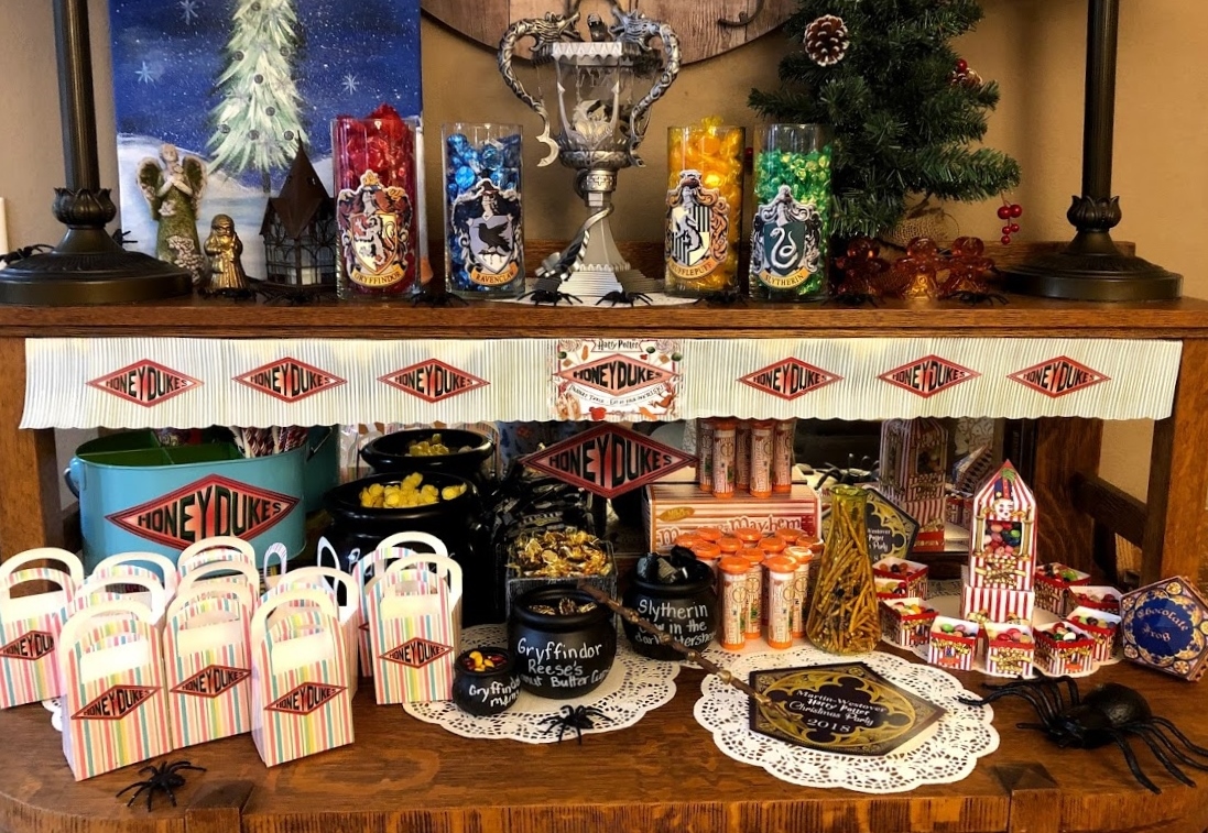 HollysHome Family Life: Harry Potter Party Decorations and Dinner Ideas