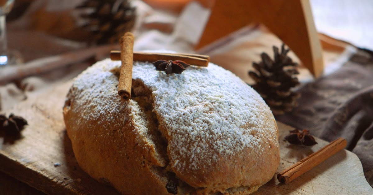 Saftiger Quarkstollen mit Cranberries