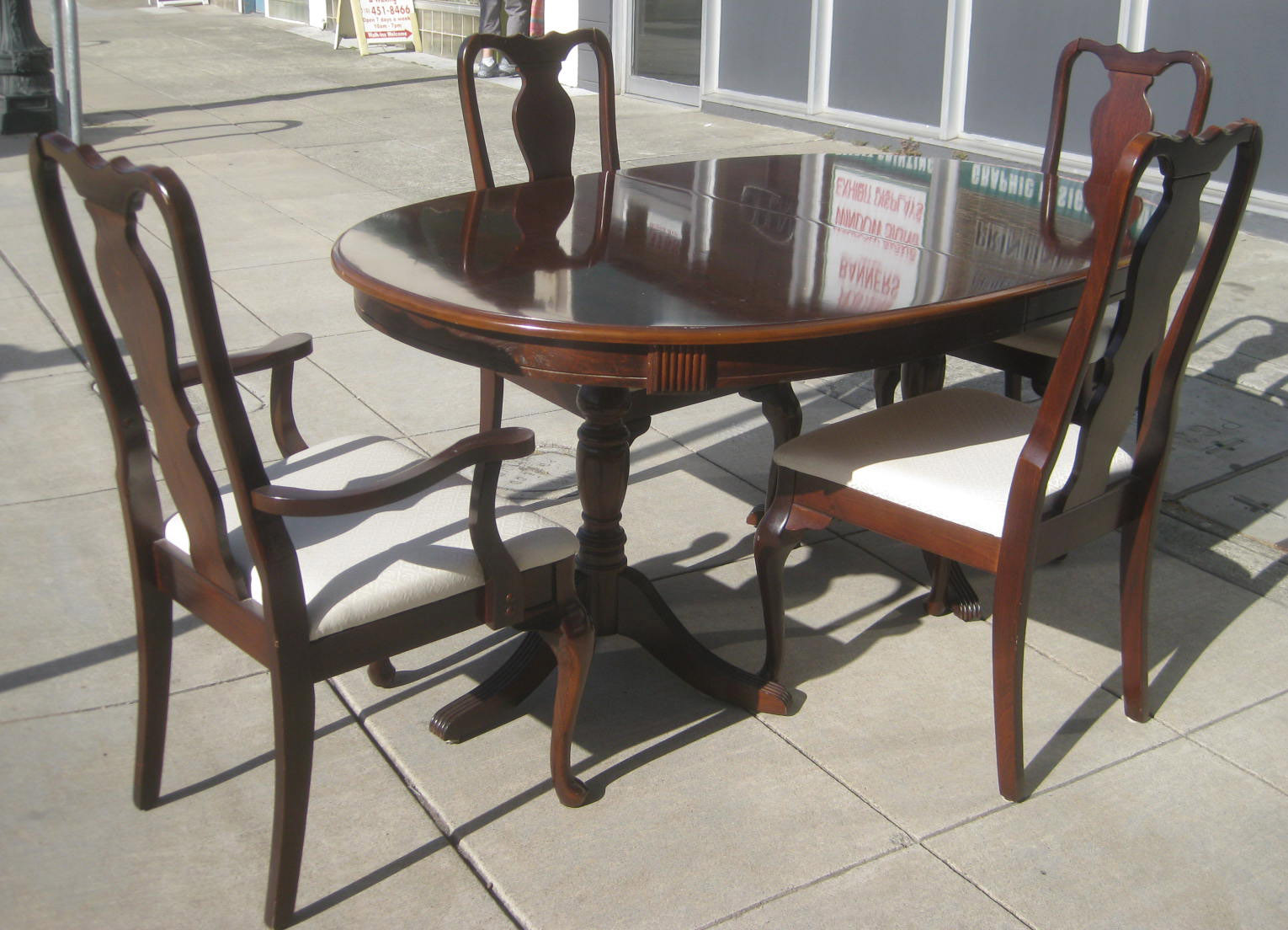 UHURU FURNITURE & COLLECTIBLES SOLD Dining Table and Four Chairs 135