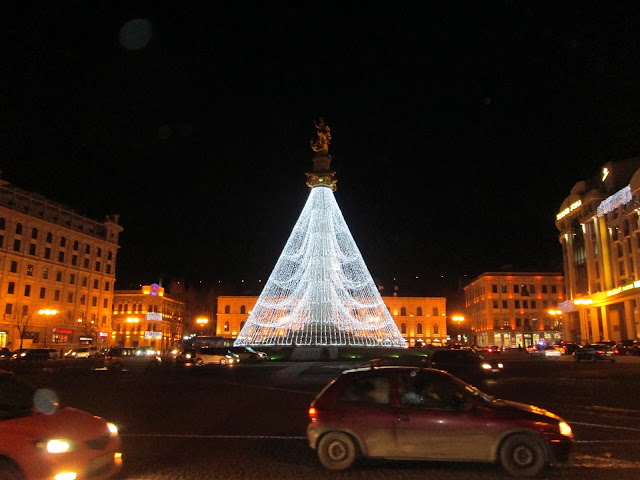 La Plaza de la Libertad de Tbilisi es una de las más llamativas en Navidad